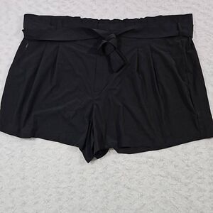 Athleta Skyline short II Black Belted Dressy casual summer travel womens size 26